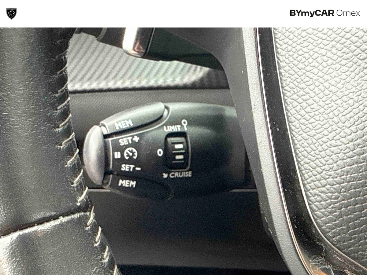 Peugeot 208 PureTech 100 S&amp;S EAT8 — photo 22
