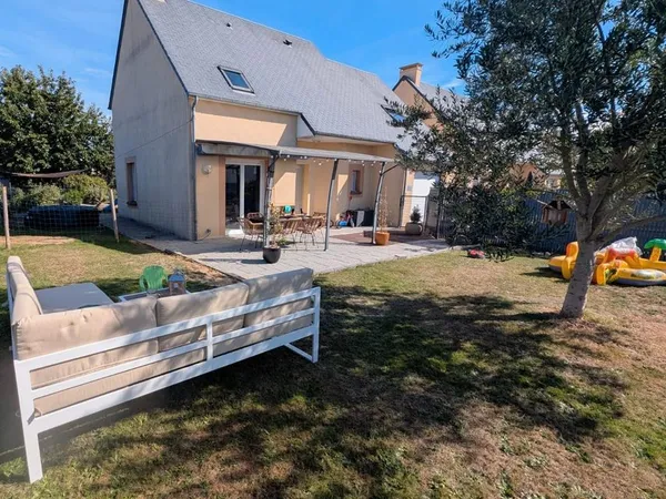 Maison individuelle de 93 m² - 3 chambres - jardin clos 445 m² - garage - DPE C