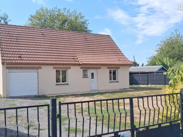Pavillon individuel habitable de plain pied avec dépendance de particulier à particulier