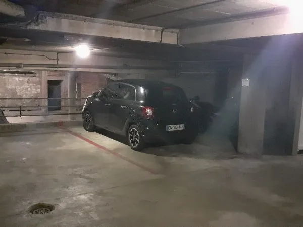 Loues Parking - Paris 16ème (Maillot/Etoile/Victor Hugo/Dauphine) - 12m²