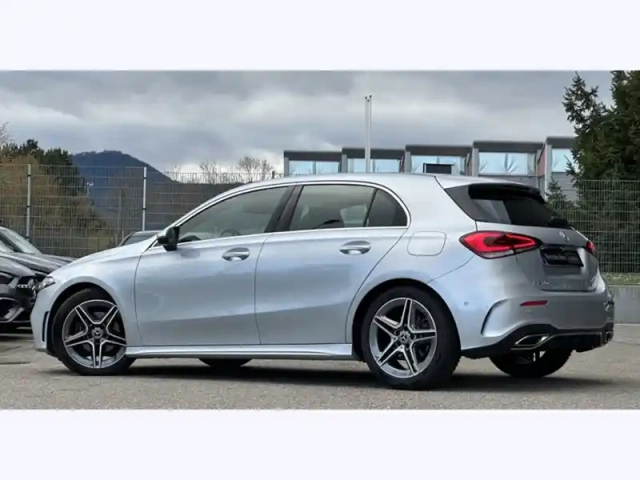 Mercedes Classe A 200 amg line — photo 23