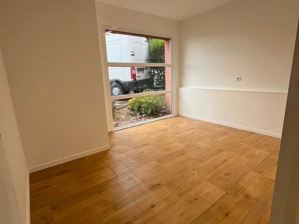 Local TCC - 13 m² lumineux - Pompertuzat (proximité Toulouse)