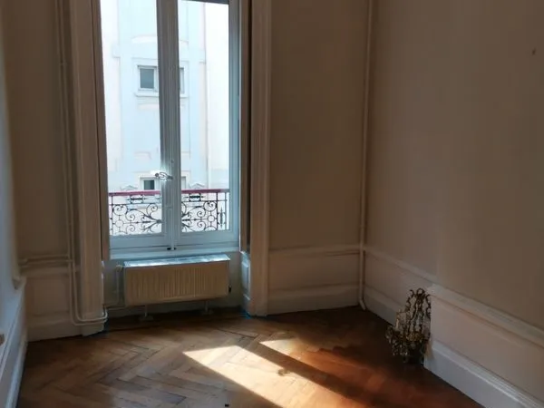 T3 69002