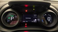 Toyota Yaris 116h Design 5p MY22 — photo 10