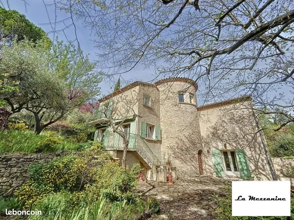 Bien rare et d'exception à deux pas des Jardins de la Fontaine et de la Tour Magne à Nîmes