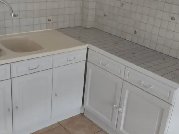 Appartement F 3 67 M3 centre ville de Beauvais