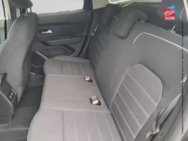 Dacia Duster 1.5 blue dci 115ch journey + 4x2 — photo 11