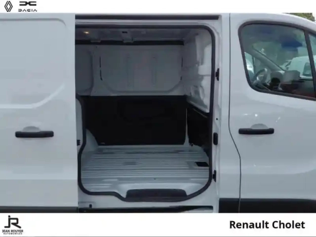 Renault Trafic fg l1h1 3t e-tech ac22 advance -24 — photo 4