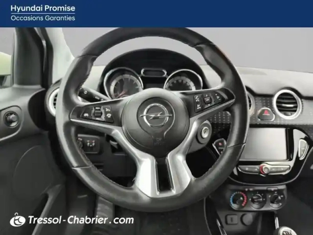 Opel Adam 1.4 twinport 87 ch s/s white edition — photo 12