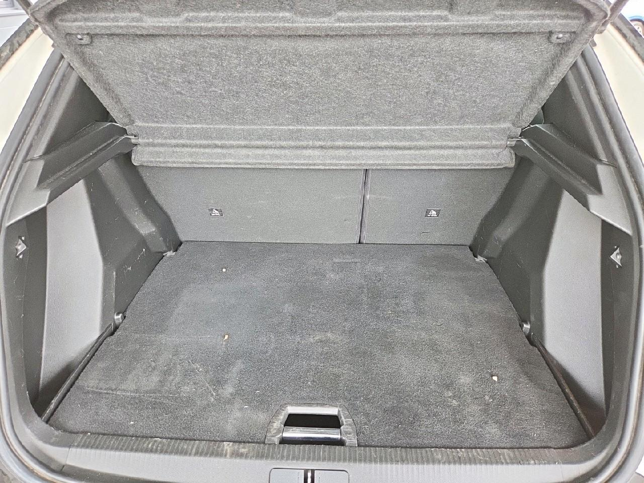 Peugeot 2008 1.5 bluehdi 130ch s&s allure eat8 125g — photo 6