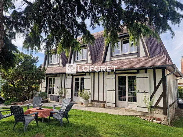 Maison 6 pièces 144 m²
