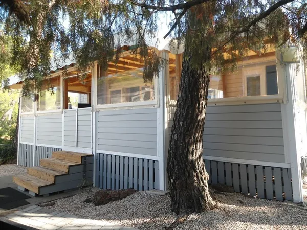 Mobilhome dans village 5 étoiles