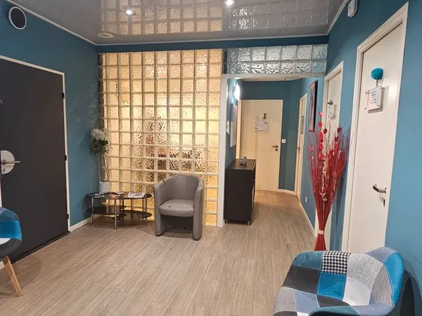 Bureau à louer - nîmes ville active - 445 cc