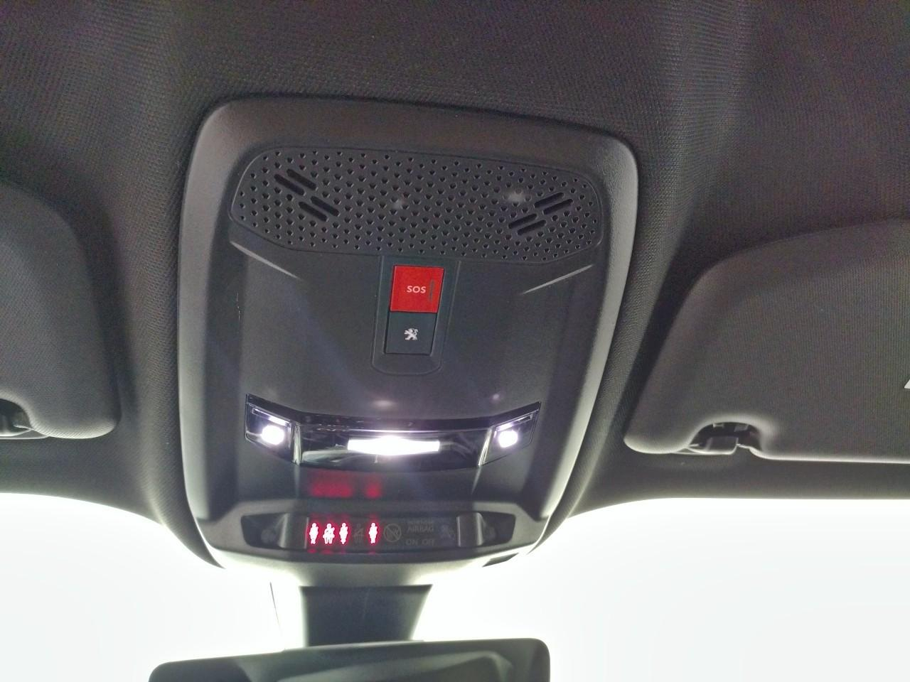 Peugeot 2008 puretech 130 s&s eat8 gt — photo 19