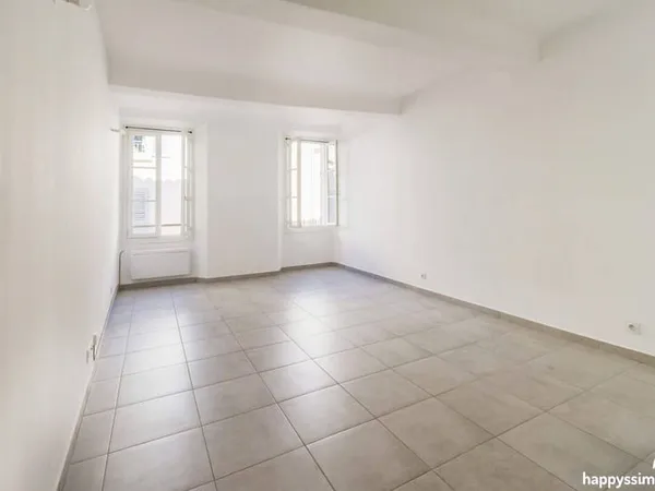 Studio 1 pièce 33 m²