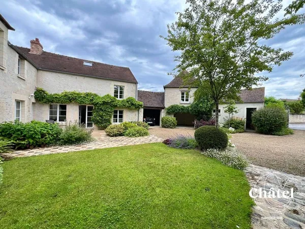 Maison 11 pièces 233 m²