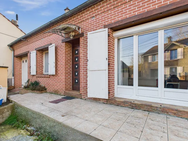 Bien immobilier de rendement Vente Noyon 9p 158m² 180000€