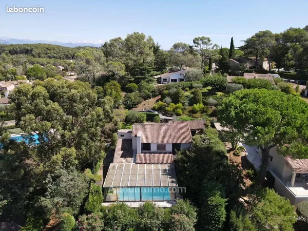 Maison 7 pièces 199 m²