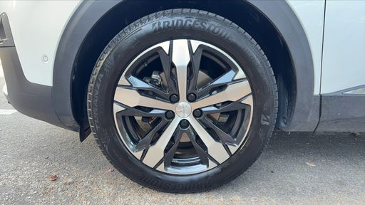 Peugeot 5008 1.5 BlueHDi 130 EAT8 - Allure – 2020 – 120169 km – Diesel – Boîte Automatique — photo 17