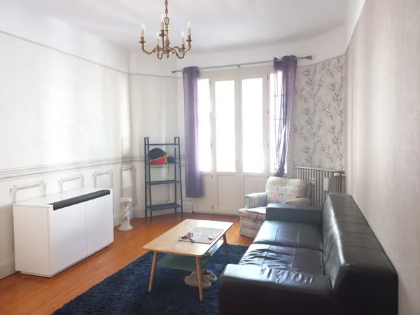 A LOUER APPARTEMENT T3 AVENUE THERMALE