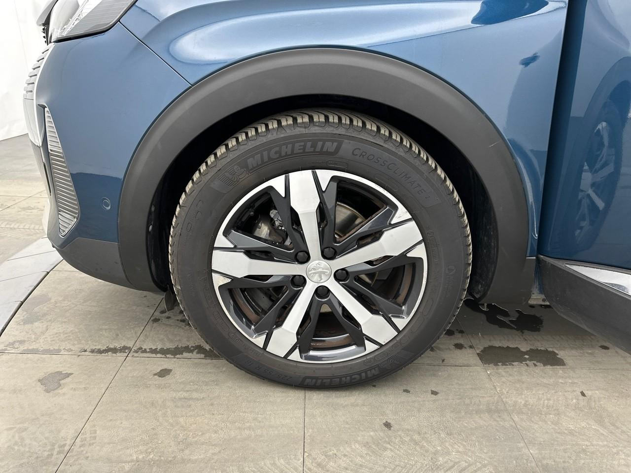Peugeot 3008 puretech 130ch s&s eat8 gt pack — photo 14