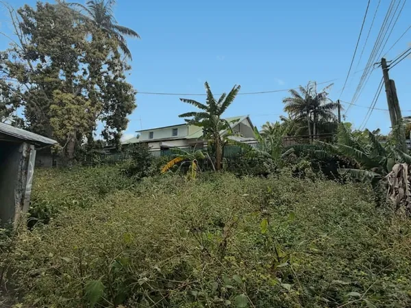 Terrain 620 m²