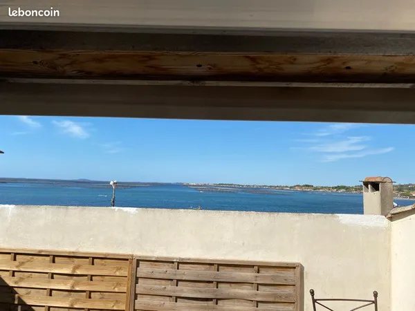 Appartement première étage vue panoramique étang de Thau