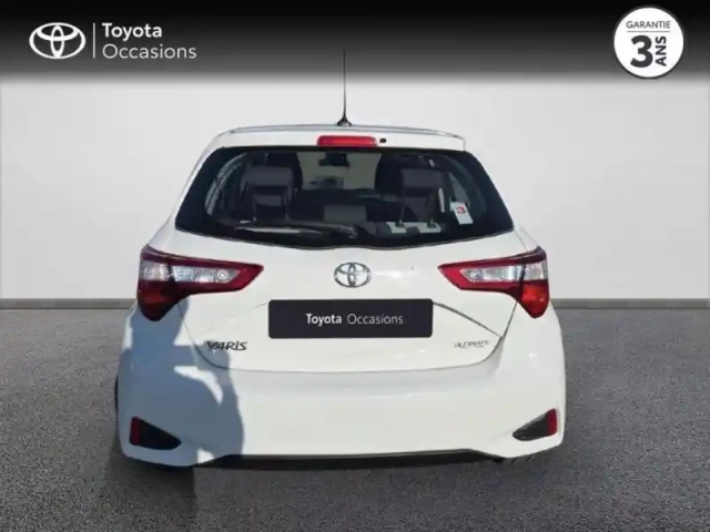 Toyota Yaris 110 vvt-i ultimate cvt 5p — photo 4