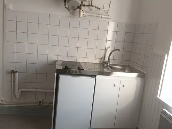 F1 30m2 rez-de-chaussée surélevé rue de bonsecours nancy
