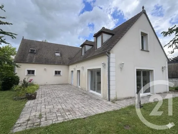 Maison 7 pièces 196 m²