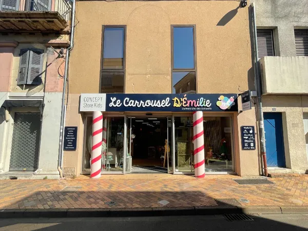 A vendre pour Investisseurs Immeuble centre ville Mont De Marsan local commercial et 5 appartements 