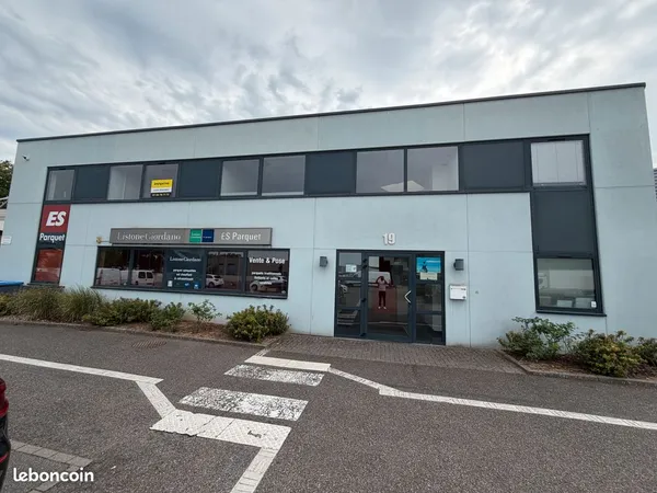 BUREAUX 121 m² À LOUER - ILLKIRCH | 4 PARKINGS | CLIMATISÉS | DIRECT PROPRIÉTAIRE