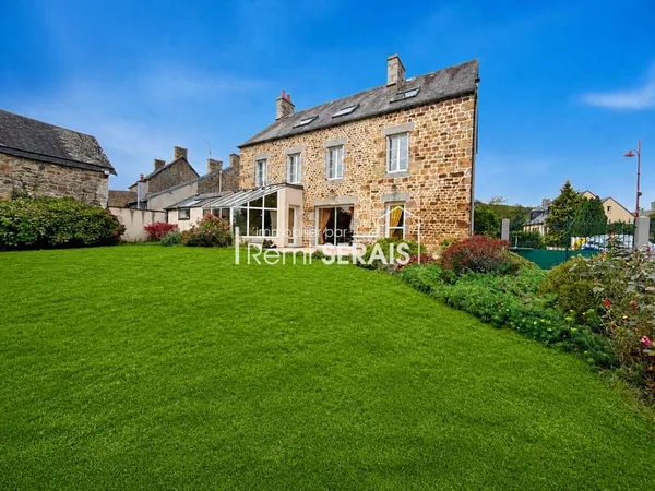 MAISON EN PIERRE !