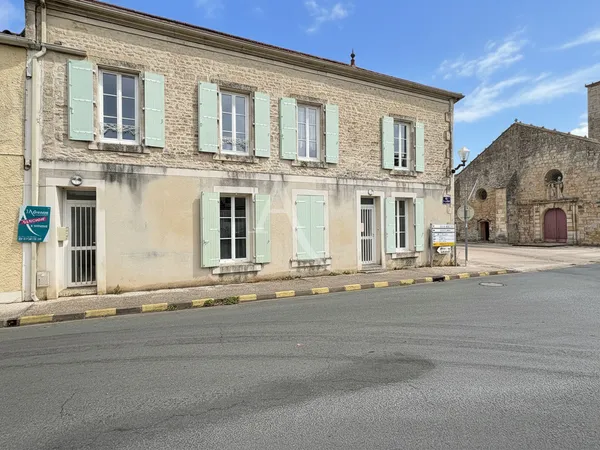 Maison - 2 logements (70m²) - Nalliers - 142m²