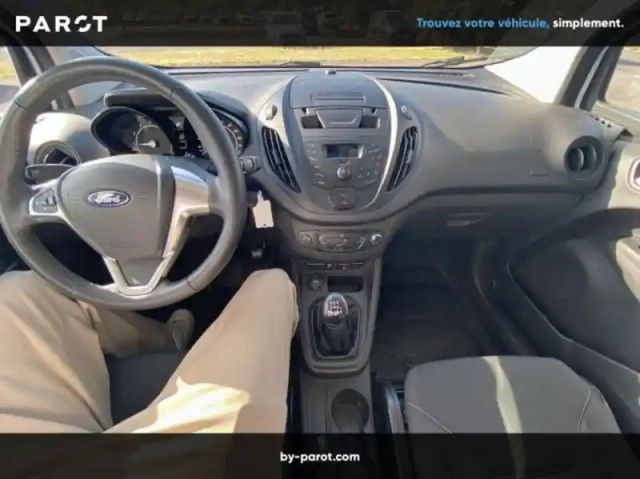 Ford Transit Courier fourgonnette 1.0e 100ch stop&amp;start trend — photo 3
