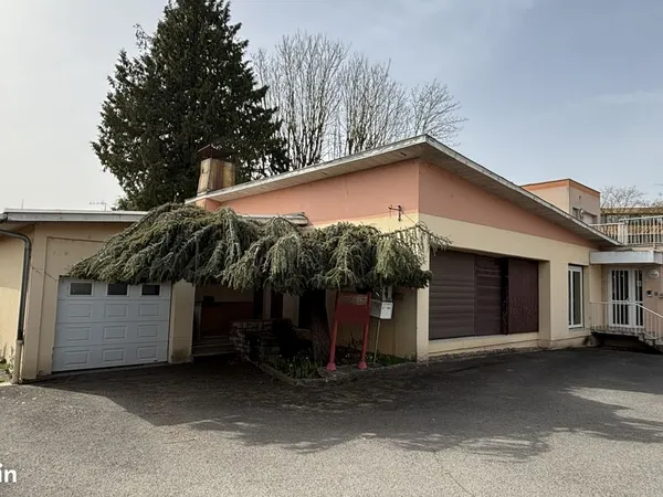 Locaux professionnels 248 m² - SOCHAUX