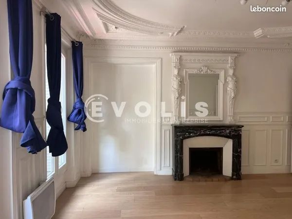 Bureau 165 m²