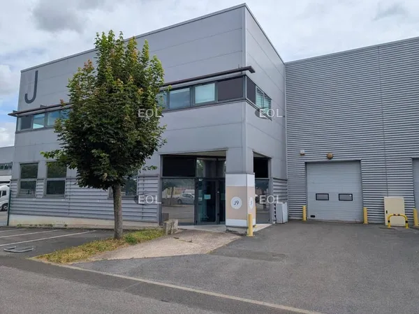 Local d'activité 472 m²