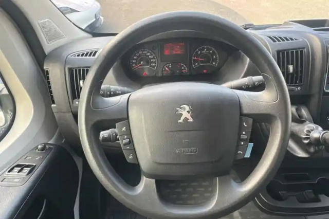 Peugeot Boxer cabine approfondie 7 places 3.3 t l2h1 140 s&amp;s — photo 24