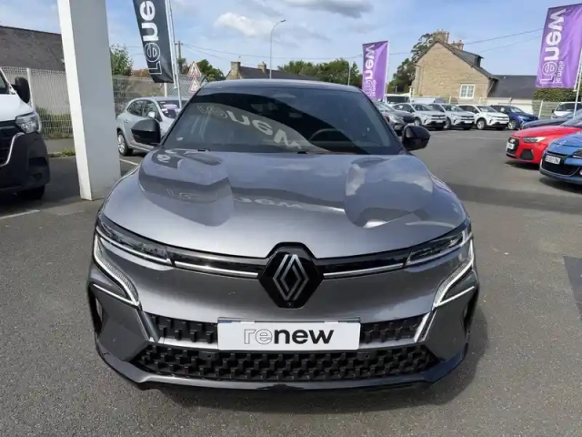 Renault Megane e-tech 220 ch autonomie confort gsr2 — photo 5