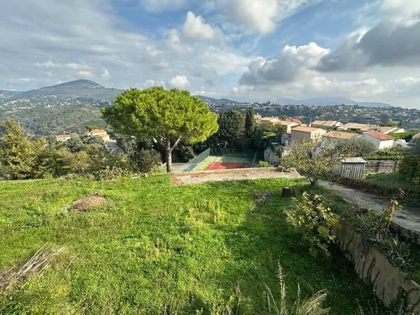 Terrain 1210 m²