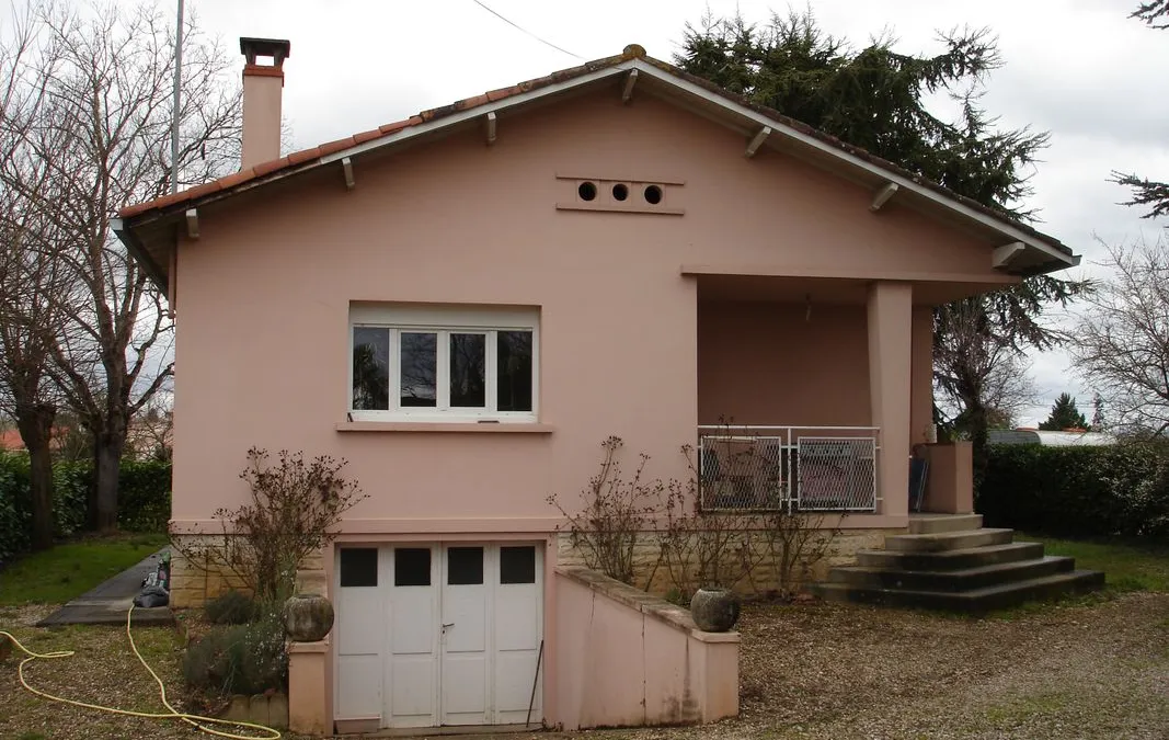 Photo 1