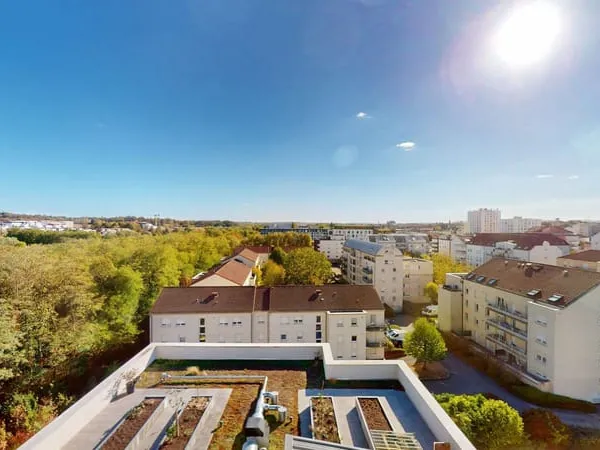 Appartement T4 de 155 m2 avec terrasse, loggia, garage et pa