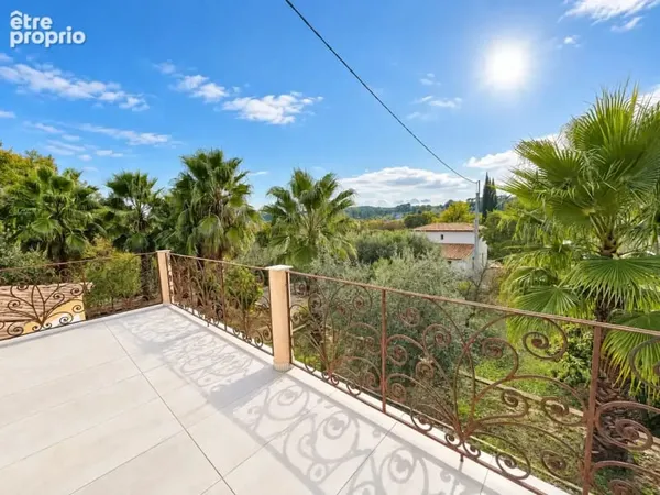 La Motte -Villa de 150 m2 - Grand jardin arboré - Terrain piscinable
