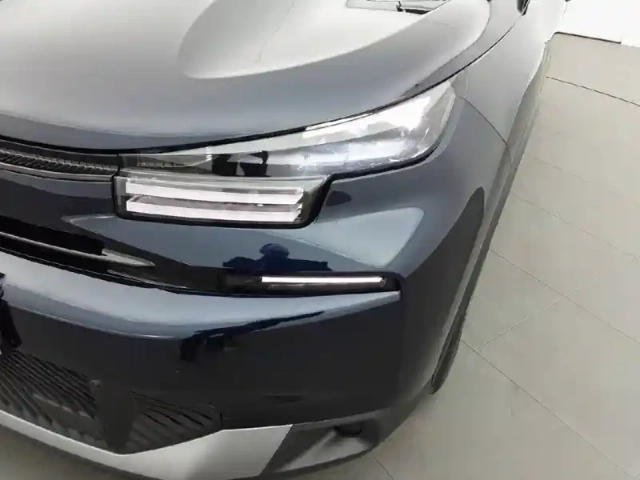 Citroën C4 hybride 136 e-dcs6 — photo 38