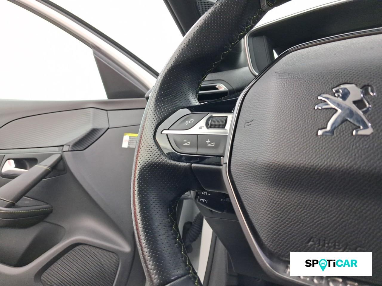 Peugeot 208 e-208 136ch gt — photo 17