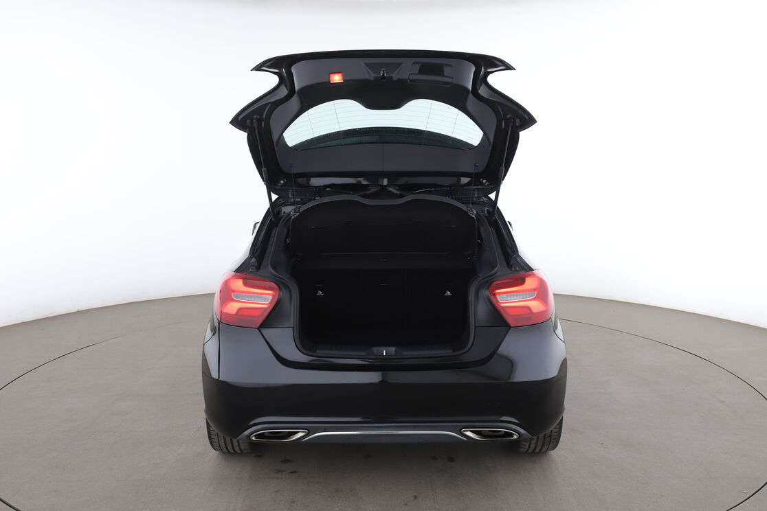 Mercedes-Benz Classe A 180 Sensation 7G-DCT — photo 16
