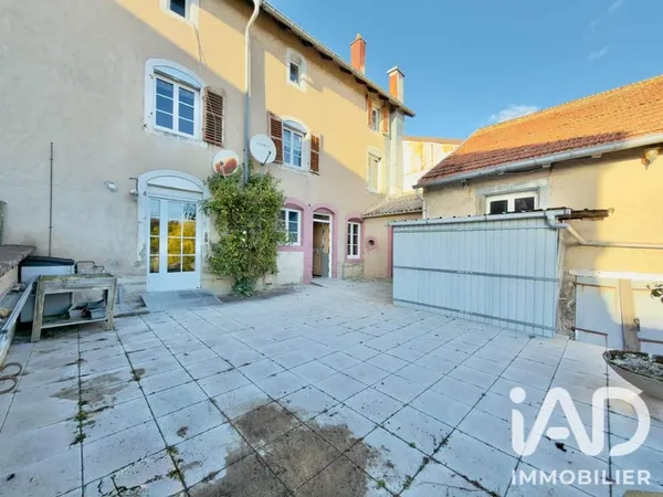 Maison 8 pièces 285 m²