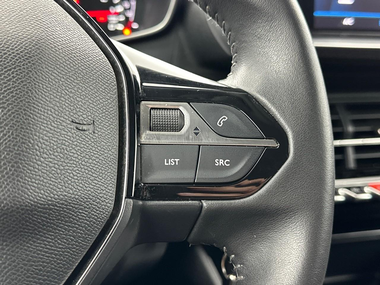 Peugeot 2008 puretech 100 s&s bvm6 style — photo 19