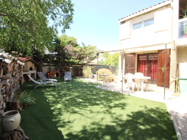 Maison T5 de 138m2 avec 140m2 de jardin